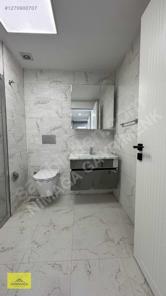 Satılık Geniş 2+1 Daire Harika Konumda Cadde Cepheli 5.kat — fotoğraf 23