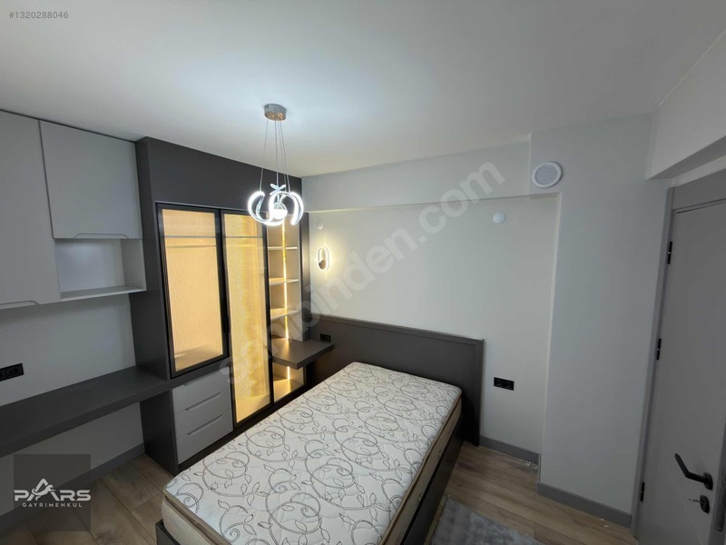 Pars Gayrimenkul'Den Sağlık Bilimlerine 5Dk Lüks 1+1 Eşyalı Dai