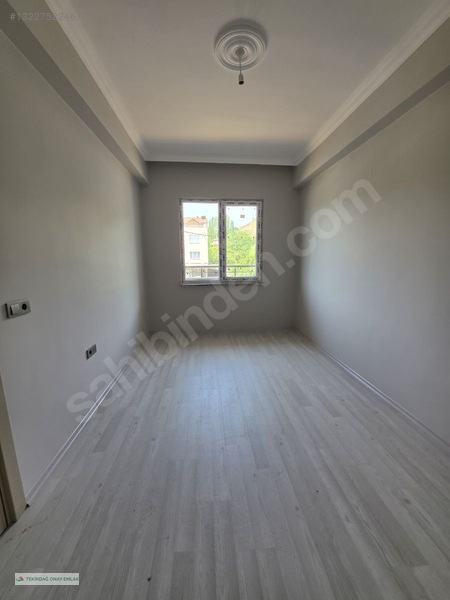 Onay Emlaktan Barbarosta Satılık Geniş 1+1 Balkonlu Daire — fotoğraf 10