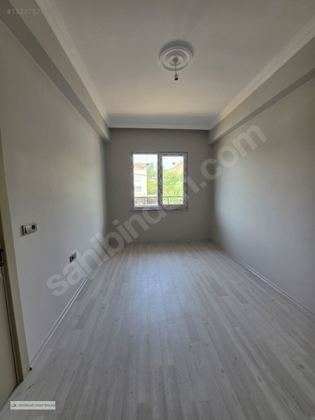 Onay Emlaktan Barbarosta Satılık Geniş 1+1 Balkonlu Daire — fotoğraf 21