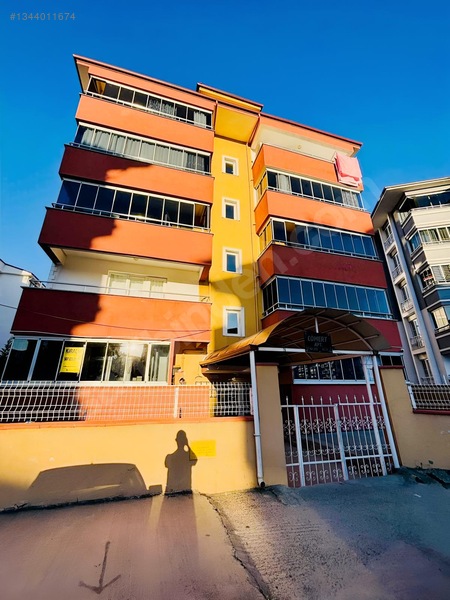 Lina Gayrimenkul'Den 5000 Evler Bahçelievlerde Kiralık 2+1 Daire
