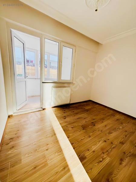 Lina Gayrimenkul'den 5000 Evler Bahçelievlerde Kiralık 2+1 Daire — fotoğraf 10