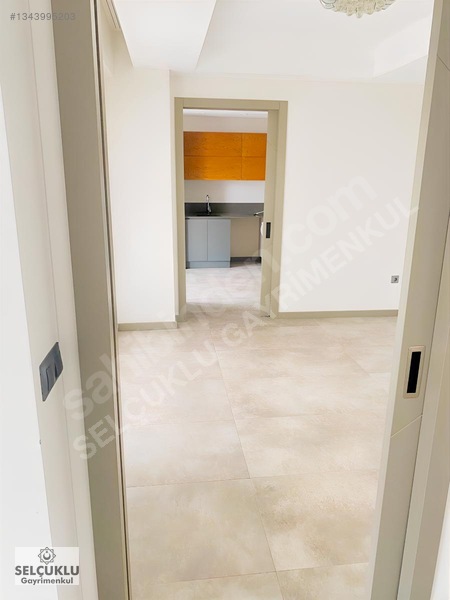 Yenişafakta Prestijli Sitede, Konforlu Ve Modern 3,5+1 Daire — fotoğraf 5