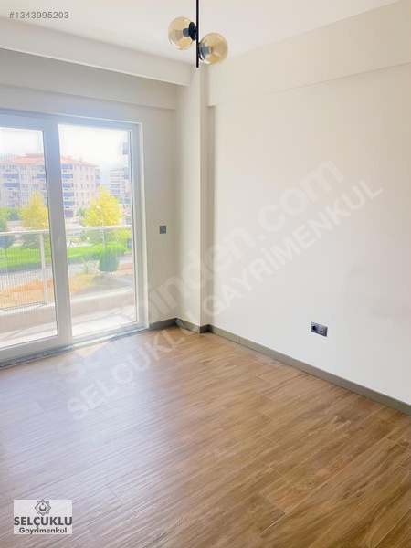 Yenişafakta Prestijli Sitede, Konforlu Ve Modern 3,5+1 Daire — fotoğraf 7