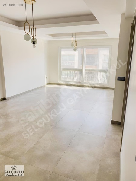 Yenişafakta Prestijli Sitede, Konforlu Ve Modern 3,5+1 Daire — fotoğraf 8