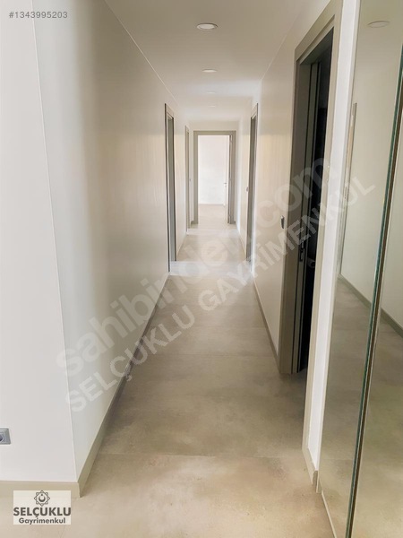 Yenişafakta Prestijli Sitede, Konforlu Ve Modern 3,5+1 Daire — fotoğraf 9