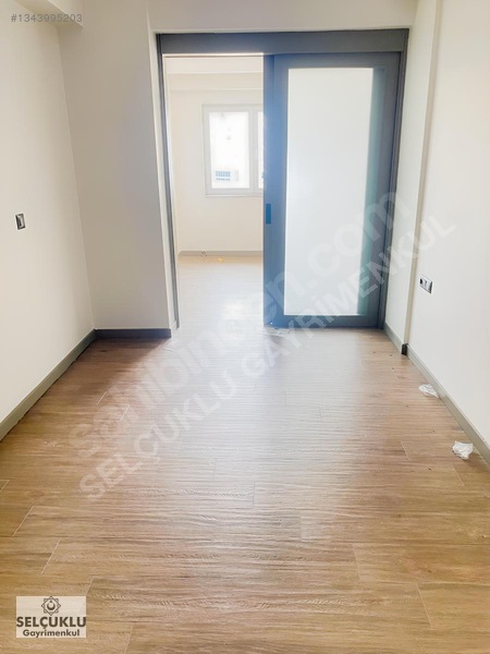 Yenişafakta Prestijli Sitede, Konforlu Ve Modern 3,5+1 Daire — fotoğraf 12