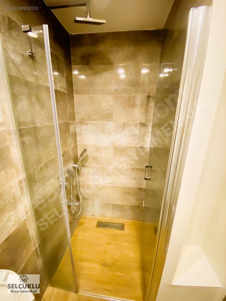 Yenişafakta Prestijli Sitede, Konforlu Ve Modern 3,5+1 Daire — fotoğraf 23