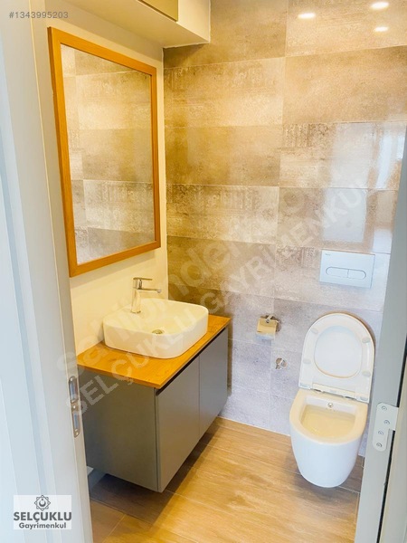 Yenişafakta Prestijli Sitede, Konforlu Ve Modern 3,5+1 Daire — fotoğraf 24