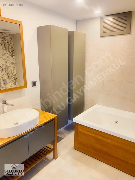 Yenişafakta Prestijli Sitede, Konforlu Ve Modern 3,5+1 Daire — fotoğraf 25