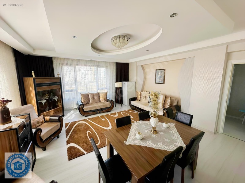 Mastfroş Caddesinin Üst Tarafında Satılık 4+1 Daire — fotoğraf 3