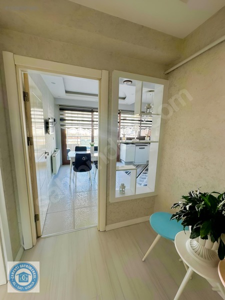 Mastfroş Caddesinin Üst Tarafında Satılık 4+1 Daire — fotoğraf 10