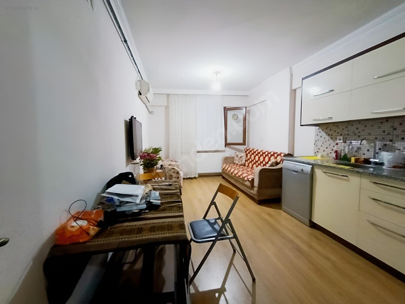 23 Nisan Parkın Dibinde Ful Eşyalı Kiralik 1t1 Arakat Daire — fotoğraf 10