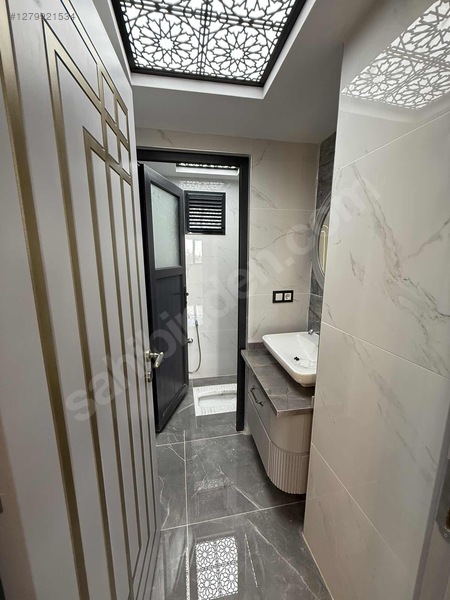 Öz Emlaktan Satılık Yenibeşevlerde 3.5+1 Özel Dizayn Daire — fotoğraf 2