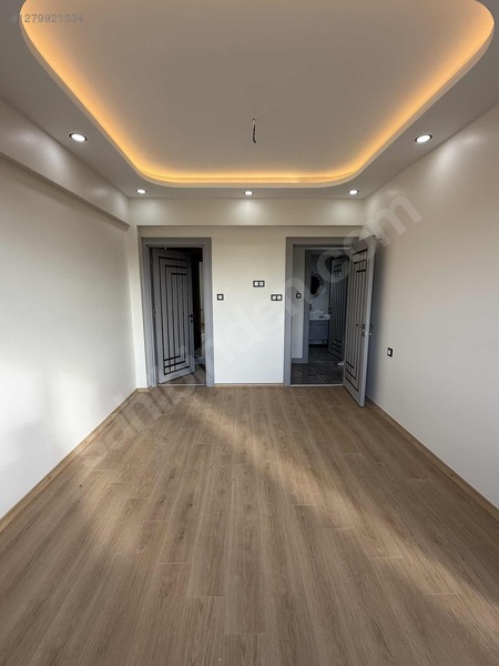 Öz Emlaktan Satılık Yenibeşevlerde 3.5+1 Özel Dizayn Daire — fotoğraf 8
