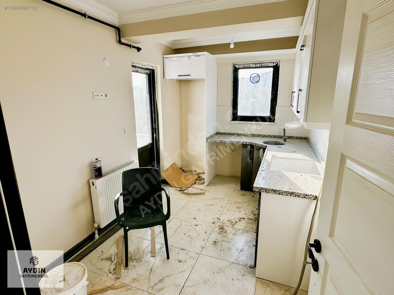 Aydın Gayrimenkul | Kaynarca Caddesinde Sıfır 2+1 Kiralık — fotoğraf 13