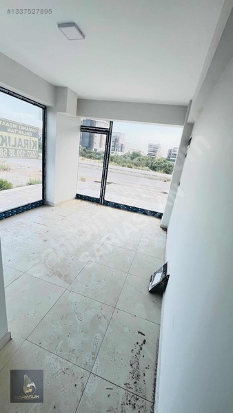 Çiftlik Caddesi Üzeri | 2 Köşeden Görünümlü Cam Cephe Otopark — fotoğraf 4