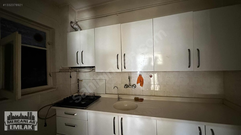Mercanlardan Karşıyaka'da 3+1 Kiralık Daire — fotoğraf 6