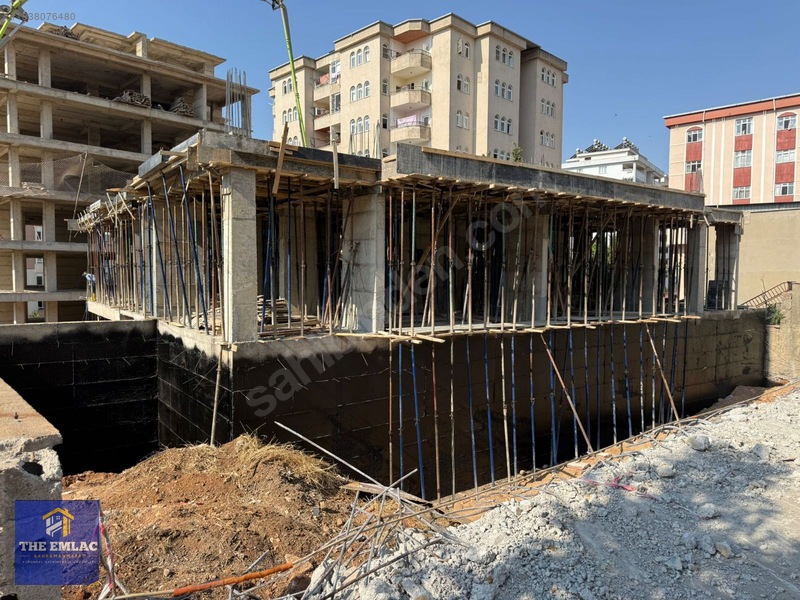 The Emlac'dan Çocuk Hastanesi Altı Anacadde Satlık İşyerleri — fotoğraf 2