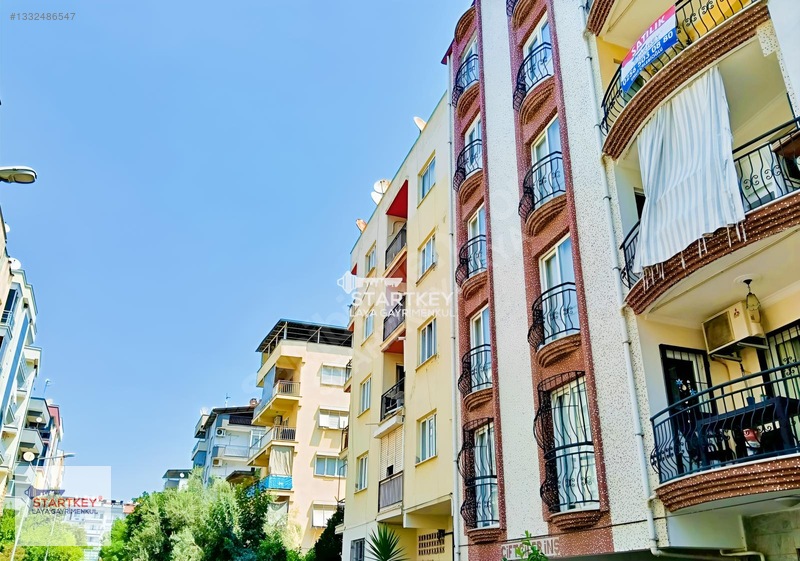 Efeler'de Merkezi Konumda, Kapalı Otoparklı Ferah 2+1 Daire — fotoğraf 40