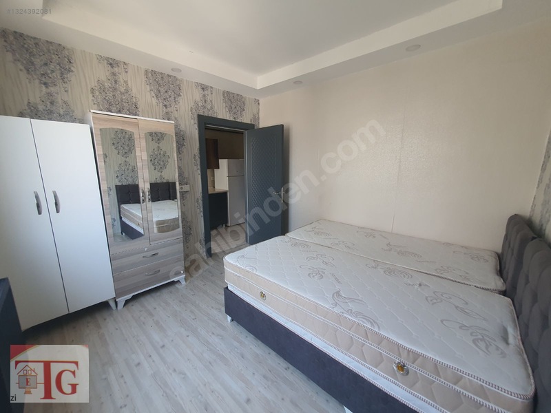 Şehir Merkezinde Temiz Eşyalı 1+1 — fotoğraf 6
