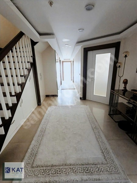 Eryaman Neopolitan Sitesinde 7+2 Geniş Teraslı Dubleks Daire — fotoğraf 3