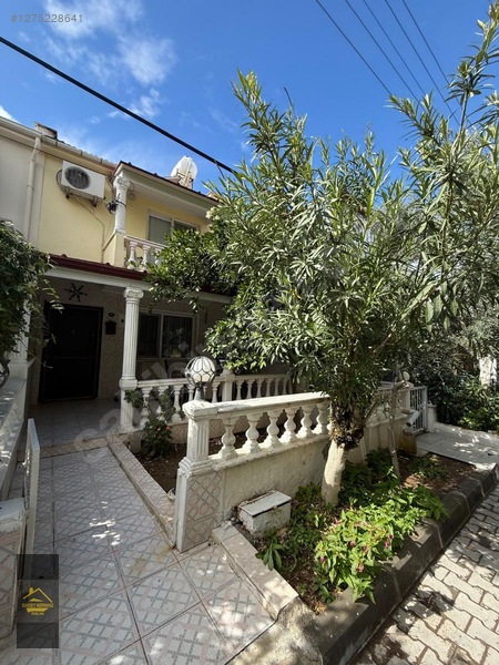 Saadet Korkmaz Emlak'Tan Dikili Bankacılar'Da Kiralık 2+1 Villa