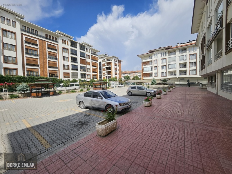 Gümüştül Sitesi'nde Satılık 3+1 Lüks Daire, 140m², Merkezi Konum — fotoğraf 4