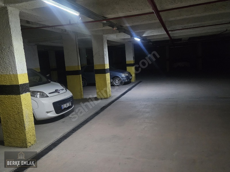 Gümüştül Sitesi'nde Satılık 3+1 Lüks Daire, 140m², Merkezi Konum — fotoğraf 26
