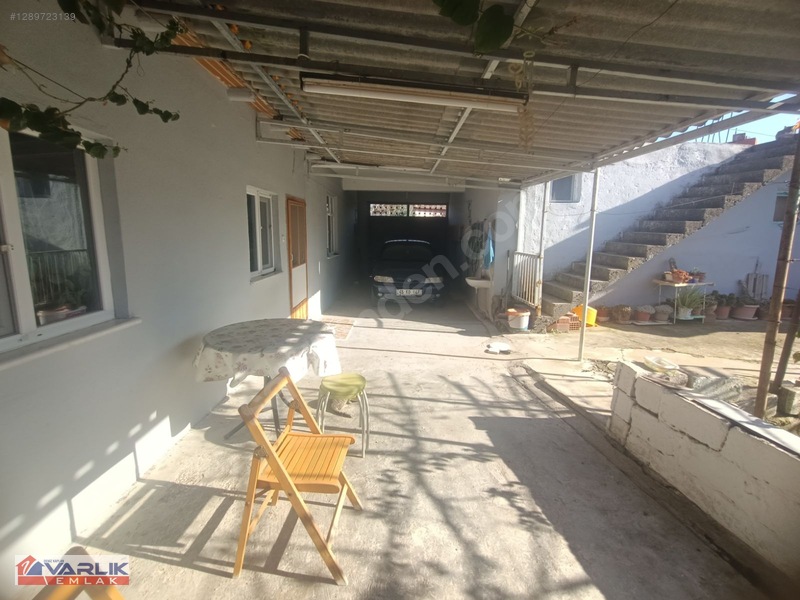 Varlık Emlak Tan Manisa Tepecik Mh.satılık Müstakil Ev Ve Arsası — fotoğraf 19