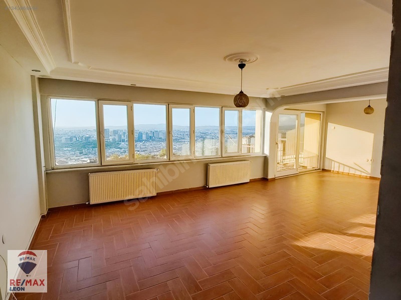 Remax Leon Çekirge'De Yüksek Şerefiyeli, Manzaralı Kiralık 2+1