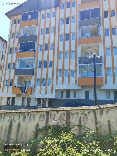 Yenice Ayyıldız Sitesi'nde Panoramik Manzaralı 3+1 Kiralık Daire — fotoğraf 2