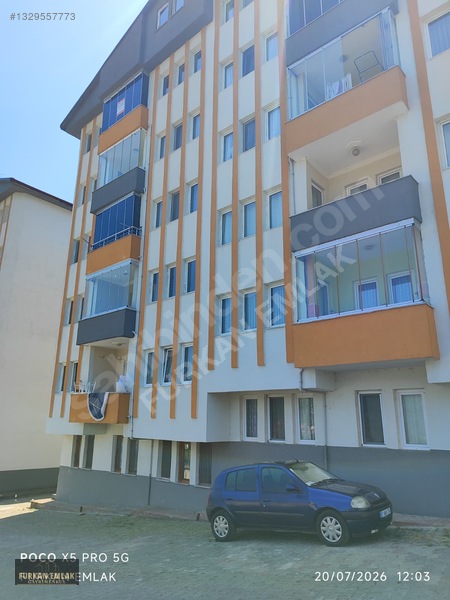 Yenice Ayyıldız Sitesi'nde Panoramik Manzaralı 3+1 Kiralık Daire — fotoğraf 3