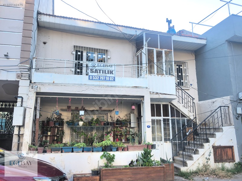 Egebaydan Yunus Emre Mah'snde Harika Konumda 2 Katlı Müstakil Ev — fotoğraf 3