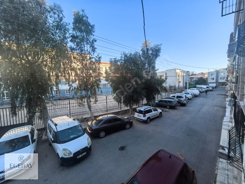 Egebaydan Yunus Emre Mah'snde Harika Konumda 2 Katlı Müstakil Ev — fotoğraf 9