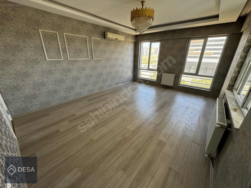 Desa'dan Fıstıklık Merkez'de Çift Balkon Geniş Kiralık 3+1 Daire — fotoğraf 2