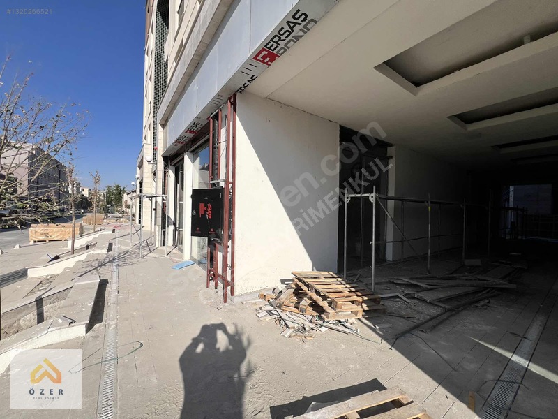 Özer Gayrimenkulden Merkezde Ana Cadde Üzeri Kiralık İş Yerleri — fotoğraf 3