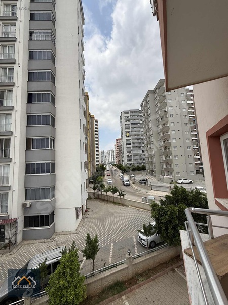 3+1 İskanlı Hasarsız Doğalgazlı Caddeye Yakın — fotoğraf 8