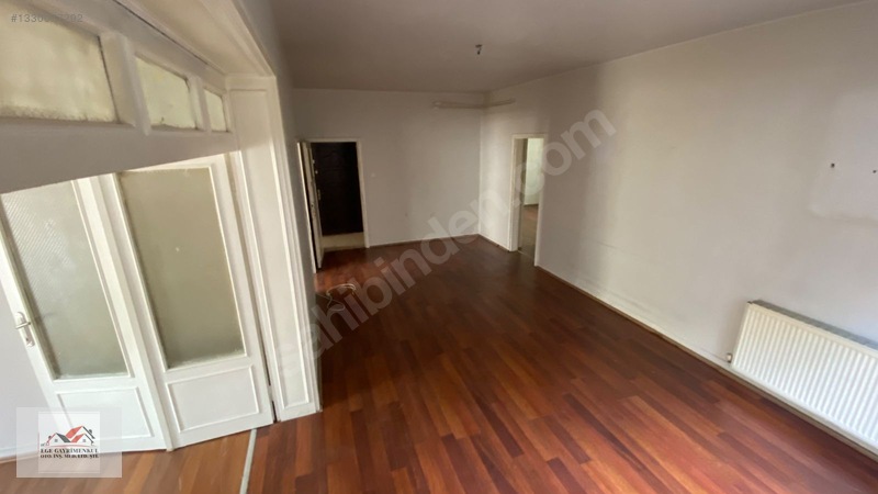 Ege'den Bülbülderesi Cad. Üzerinde 1.kat 4+1 Kombili Daire — fotoğraf 2