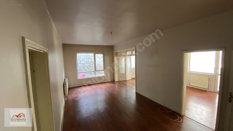 Ege'den Bülbülderesi Cad. Üzerinde 1.kat 4+1 Kombili Daire — fotoğraf 3