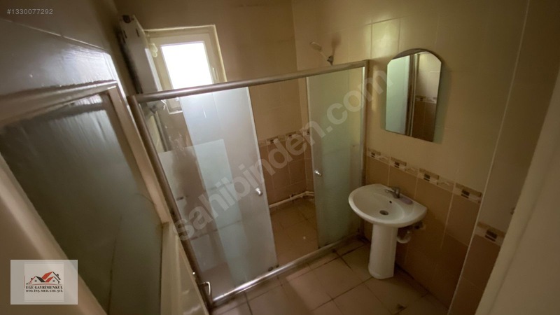 Ege'den Bülbülderesi Cad. Üzerinde 1.kat 4+1 Kombili Daire — fotoğraf 8