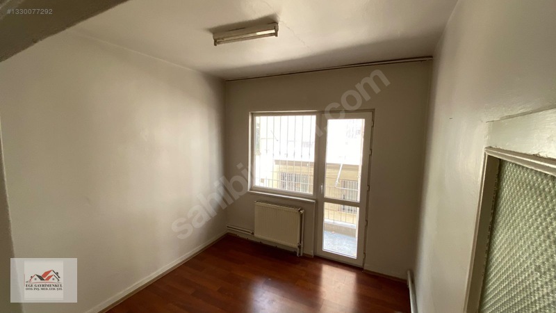 Ege'den Bülbülderesi Cad. Üzerinde 1.kat 4+1 Kombili Daire — fotoğraf 14