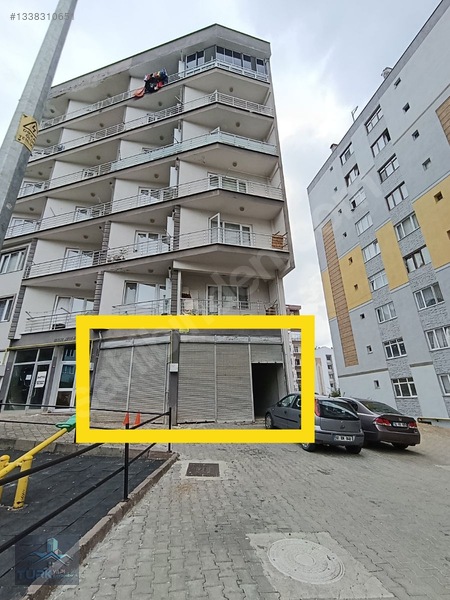 Türk Gyo'Dan Orta Mah.'De 72 M2 Satılık 2 Bölüm Şeklinde Dükkan