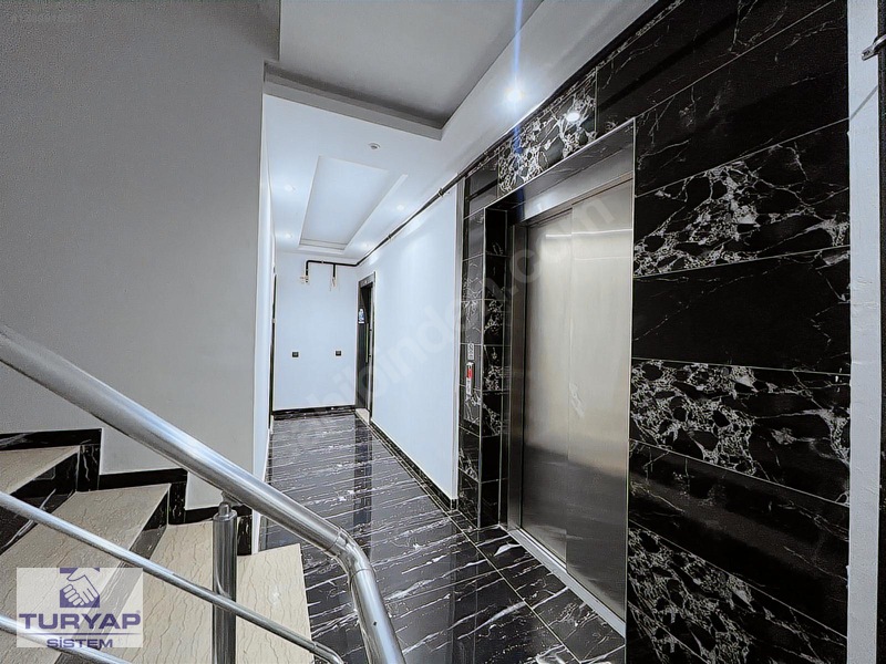 Turyap Sistem'den Cadde Üzeri İş Merkezinde 2+1 Satılık Ofis — fotoğraf 7