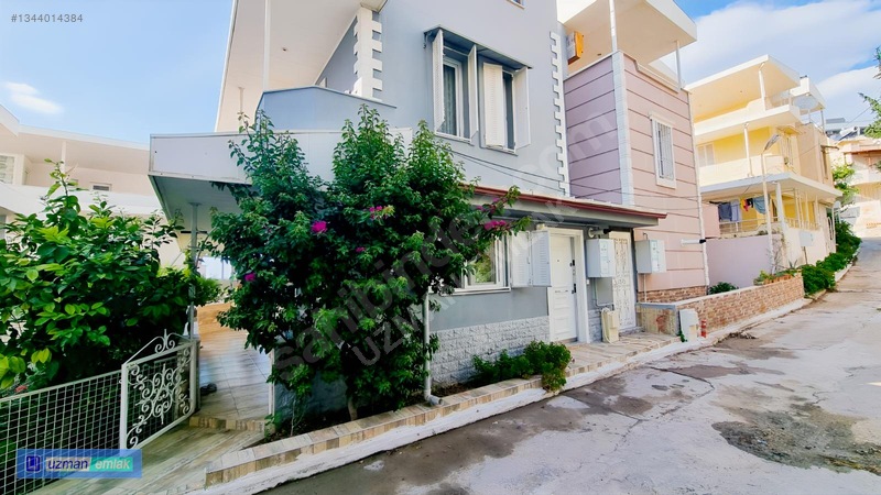 Kadınlar Denizi Deniz Manzaralı Site İçinde 3+1 Kiralık Villa — fotoğraf 3