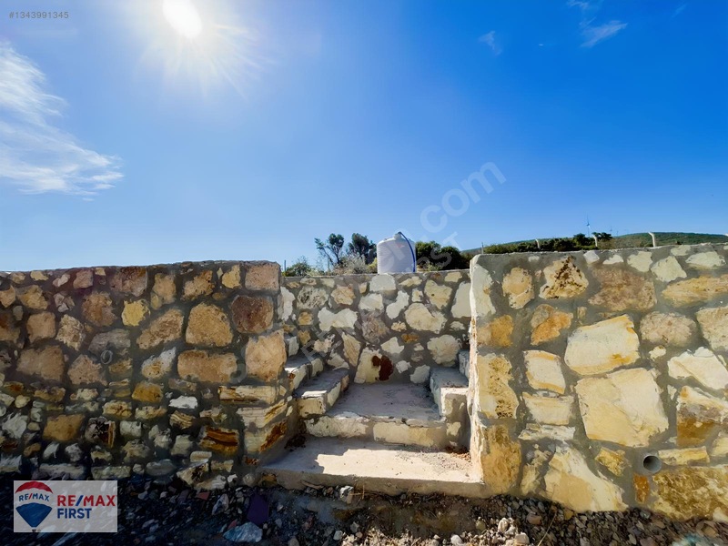 Foça Kozbeyli'de Deniz Manzaralı 443 M² Arsa (2 Hisseli) — fotoğraf 6