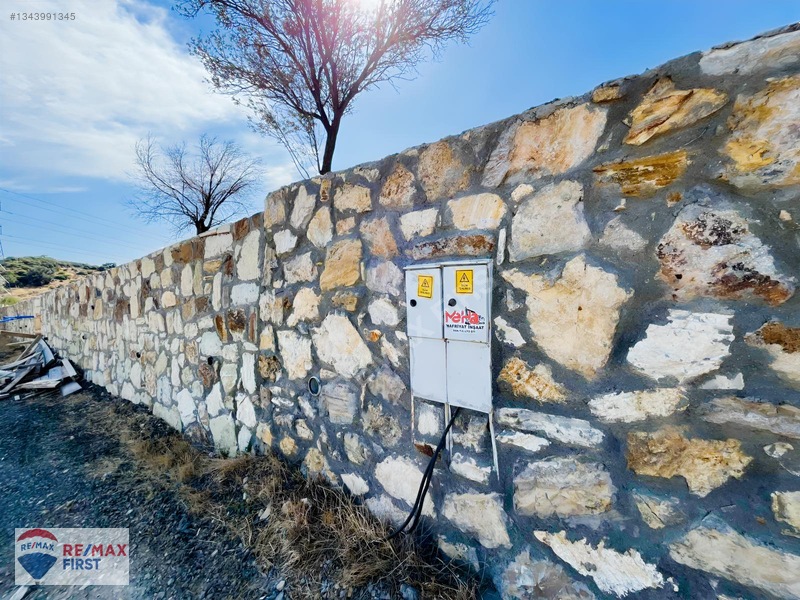 Foça Kozbeyli'de Deniz Manzaralı 443 M² Arsa (2 Hisseli) — fotoğraf 11