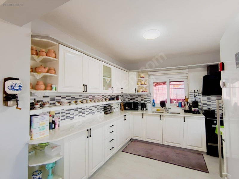 Cenk Onurkent Sitesinde Manzaralı, Geniş Villa — fotoğraf 6