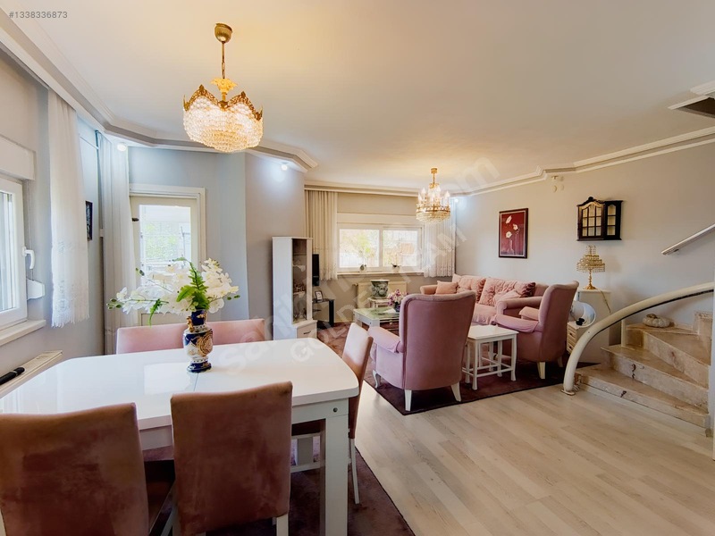 Cenk Onurkent Sitesinde Manzaralı, Geniş Villa — fotoğraf 8