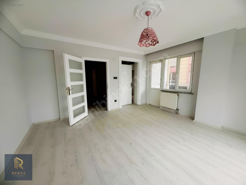 Reksa'dan Merkezde 3+1 Satılık Daire — fotoğraf 3